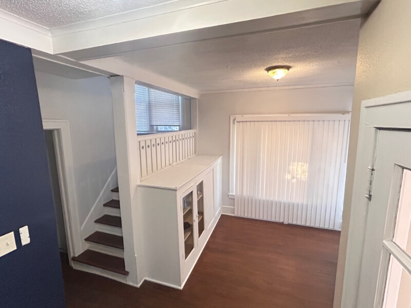 Building Photo - 2454 Virginia Park St