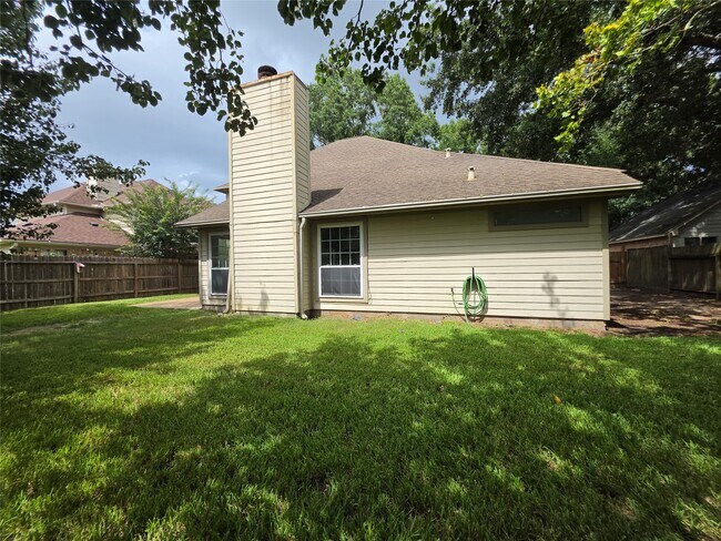 Building Photo - 19507 Oak Station Dr