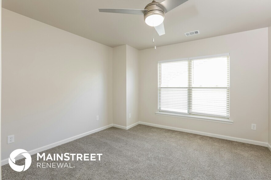 Building Photo - 188 Palisades Dr