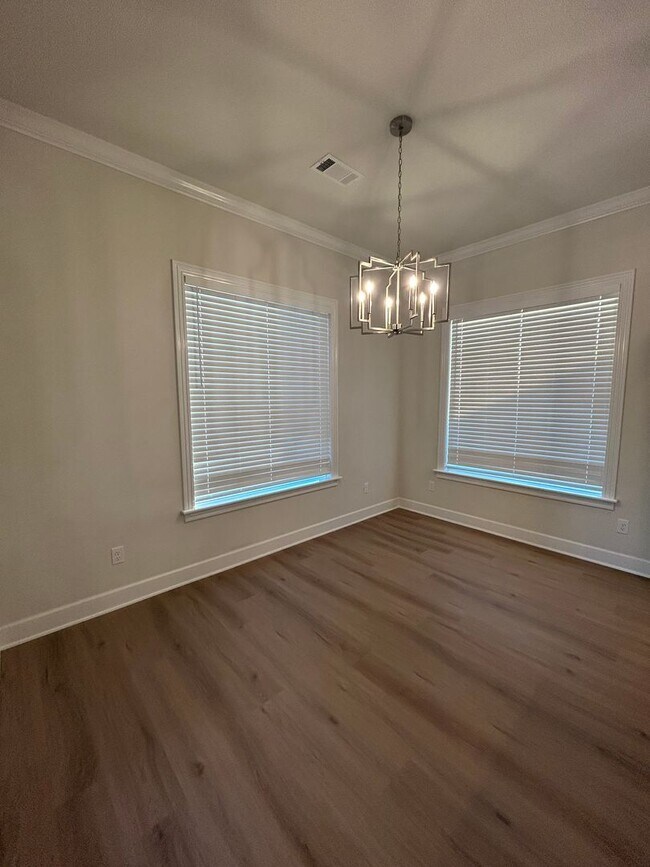 Building Photo - Beautiful Bentonville Home! 4 Bedrooms, 2....