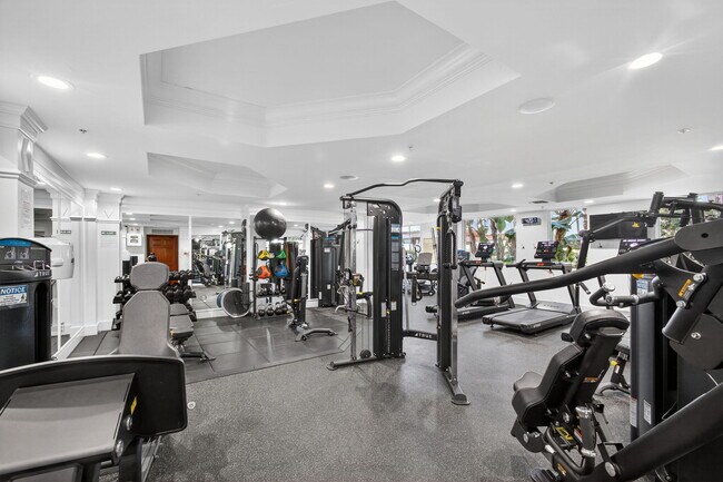 Building Photo - 1801 N Flagler Dr