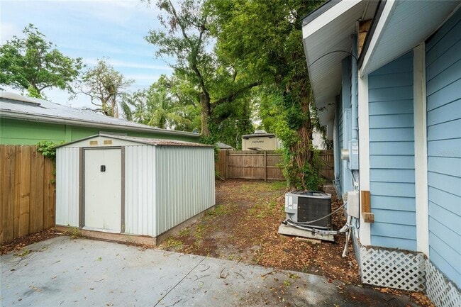 Building Photo - 6704 N Taliaferro Ave