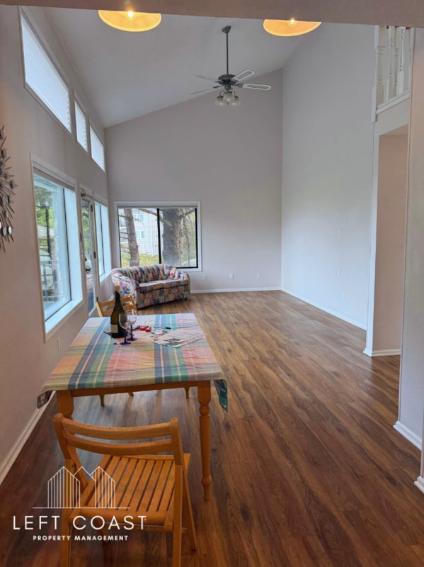 Building Photo - 6215 NE Oar Dr