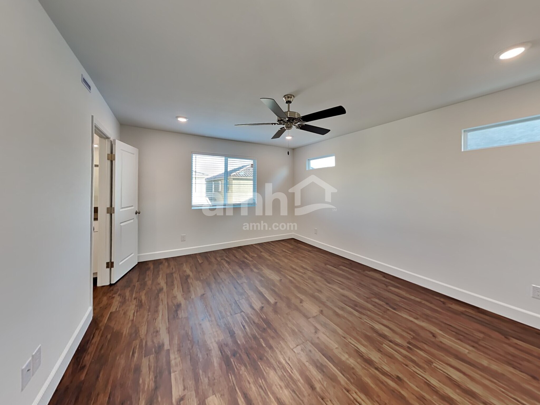 Building Photo - 8913 Carmine Cob Ave