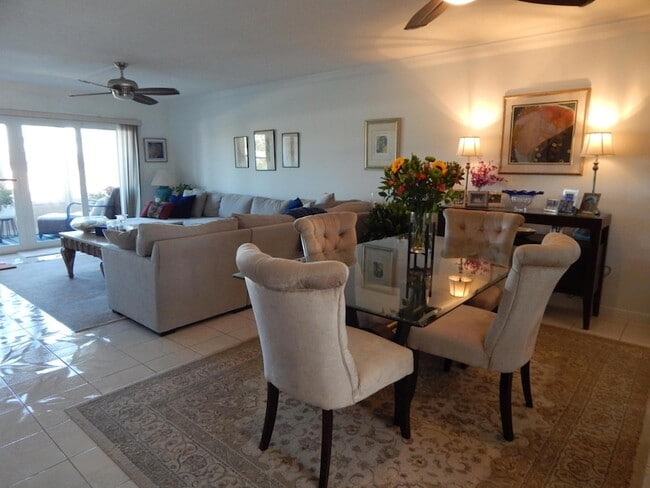 Building Photo - 2829 NE 33rd Ct