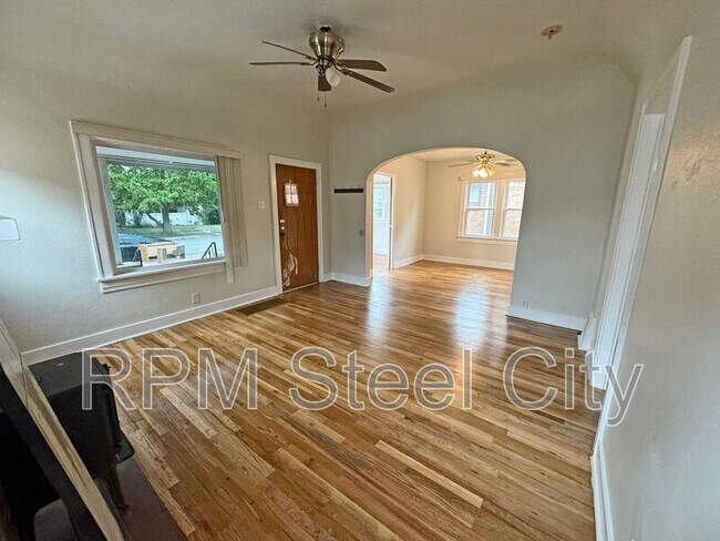 Building Photo - 1322 Claremont Ave