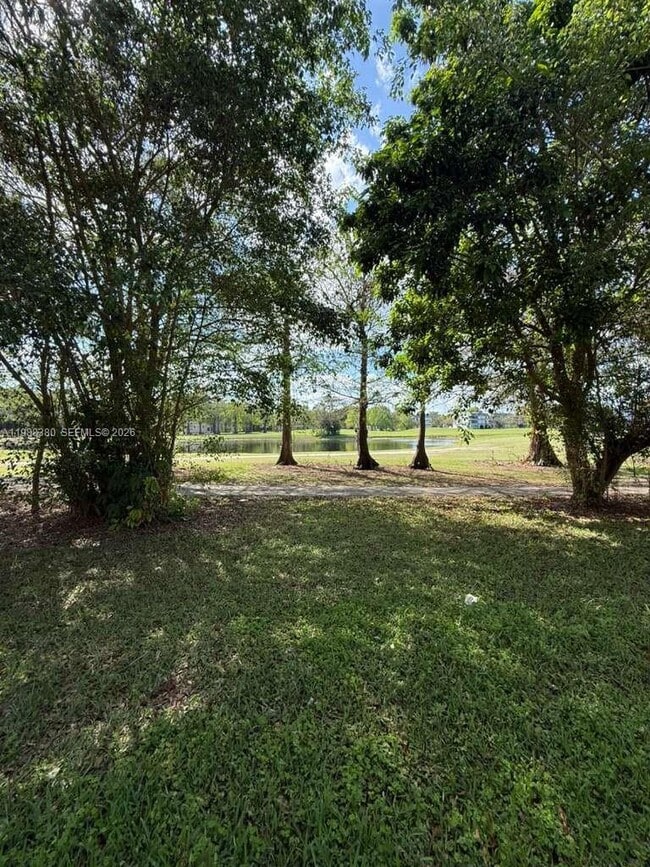 Building Photo - 8031 Lagos De Campo Blvd