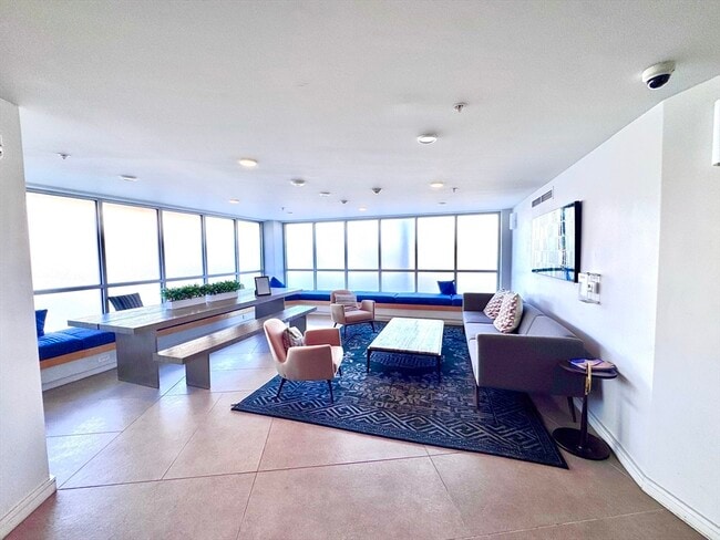 Building Photo - 262 Monsignor O'Brien Hwy