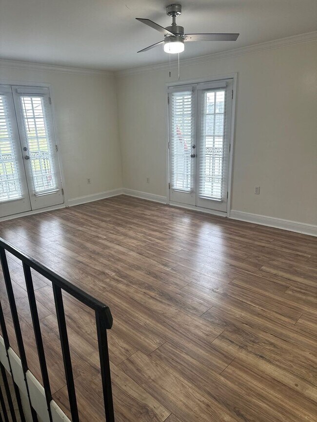 Building Photo - 3008 5th St