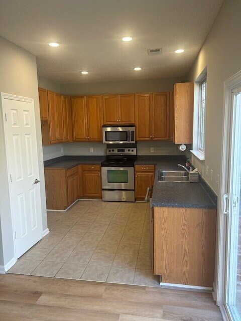 Building Photo - One Level Living