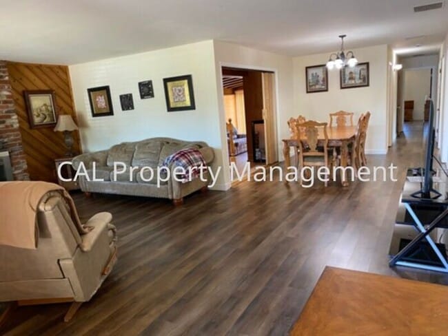 Building Photo - Beautiful 4 Bedroom Home in Salinas, CA