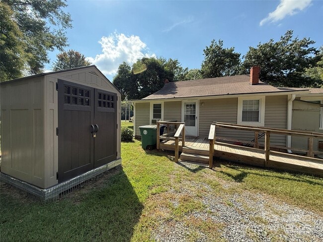 Building Photo - 20220 Zion Ave