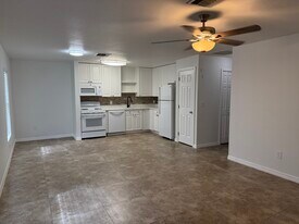 Building Photo - 739 Jack Ave S