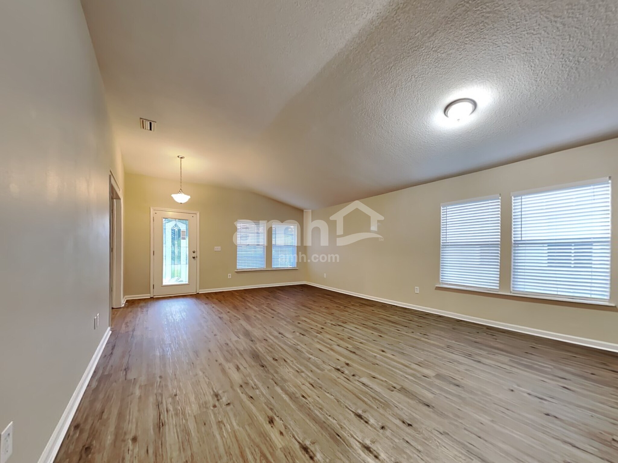 Building Photo - 1433 Heather Ct