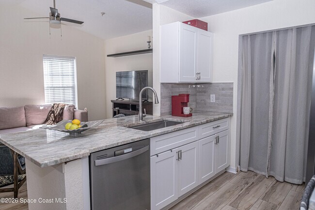 Building Photo - 839 Grand Regency Pointe