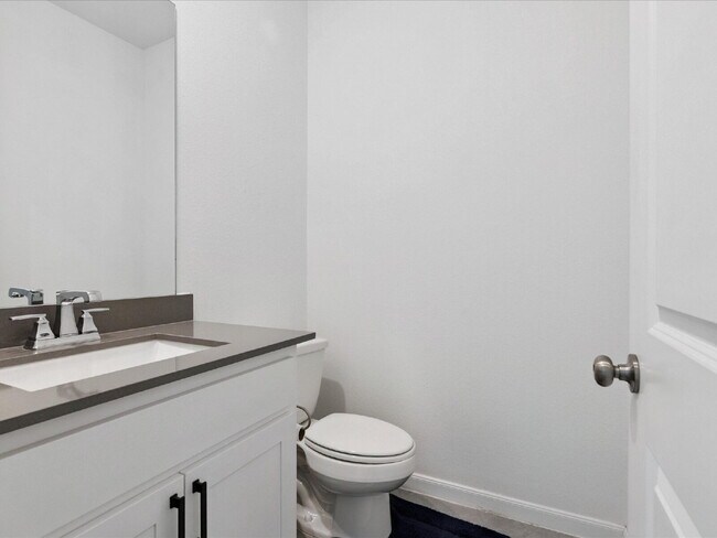 Building Photo - Spacious Home with Soaring Ceilings, Dual ...