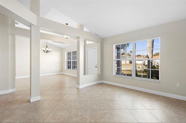 Building Photo - 1227 Tivoli Dr