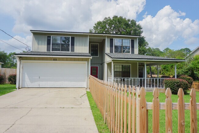 Primary Photo - 111 Palmetto Dr