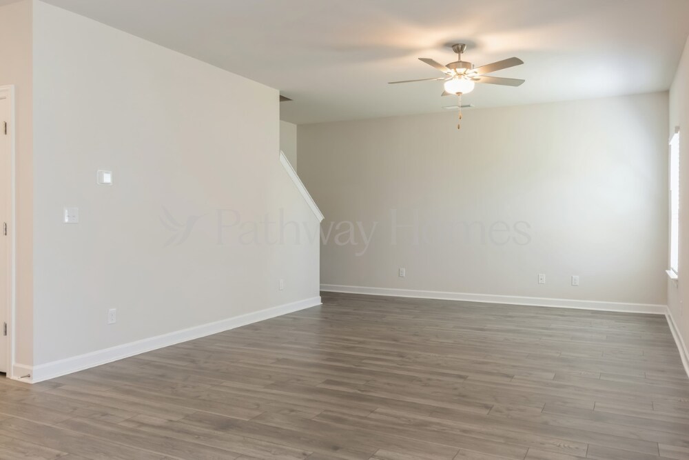 Building Photo - 2327 Alberto Dr