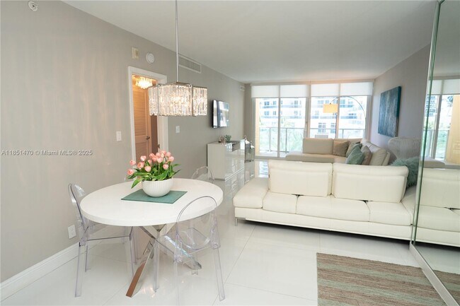 Building Photo - 2501 S Ocean Dr