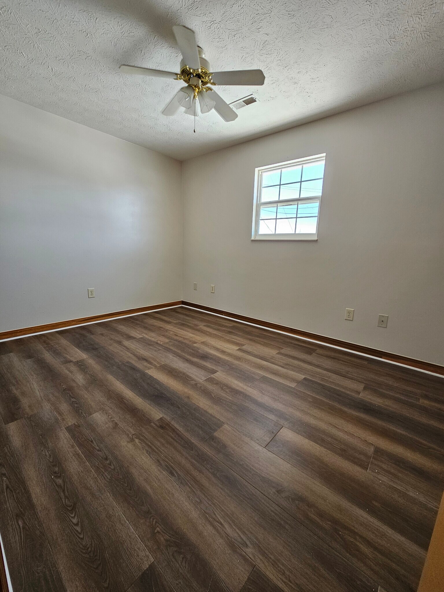 Building Photo - 33 Private Drive 8006