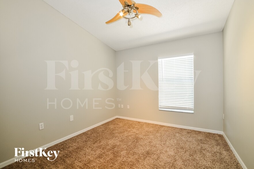 Building Photo - 637 Sunway Ln