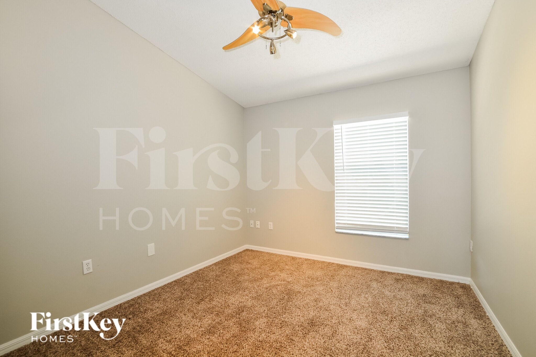 Building Photo - 637 Sunway Ln