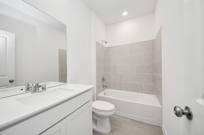 Building Photo - 16310 Chestnut Hvn Ln