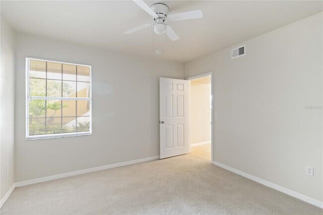 Building Photo - 1050 Villagio Cir