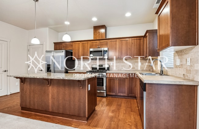 Building Photo - Vaulted Ceilings, Modern Finishes & Easy Living