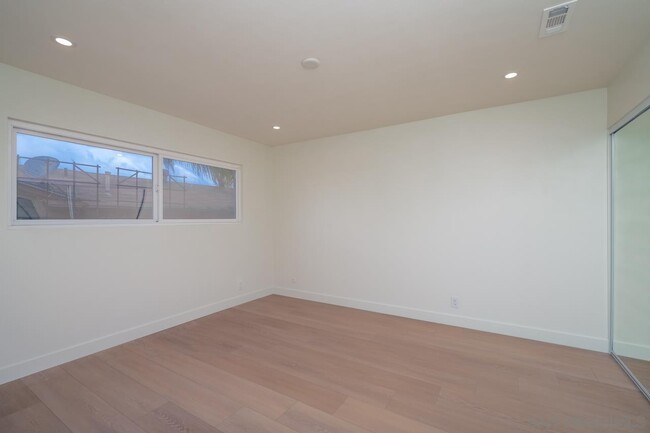 Building Photo - 12319 Hill Country Dr
