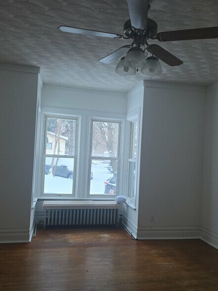 Building Photo - 175 Eagle St