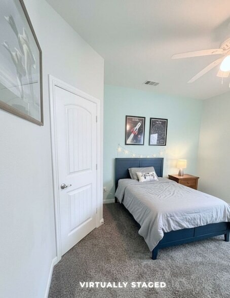 Building Photo - 1009 Cushing Dr