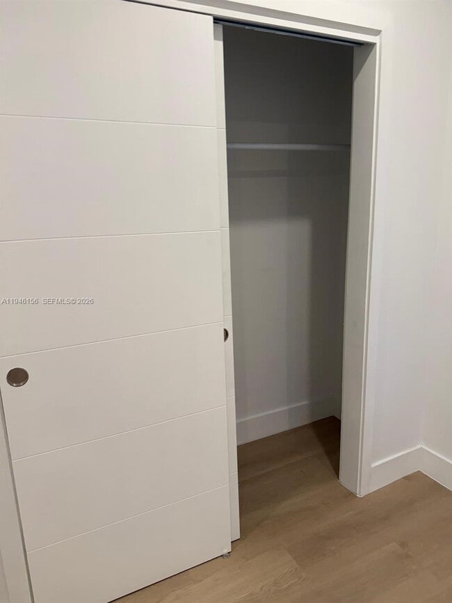 Building Photo - 21 NE 48th St