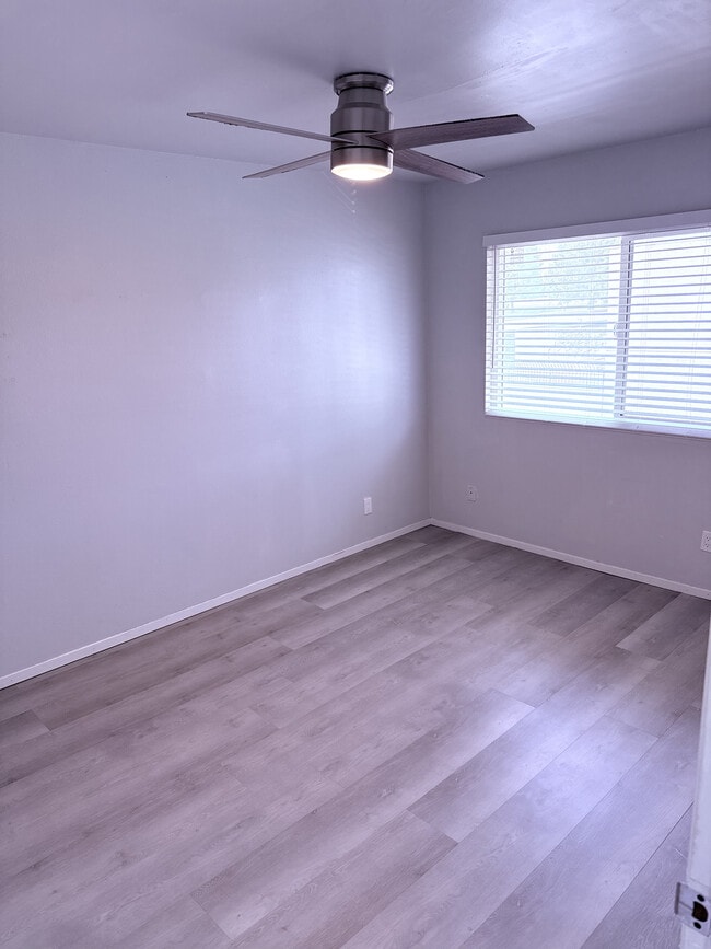 Bedroom 2 - 4700 Clair del Ave