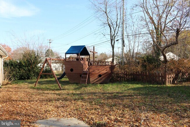 Building Photo - 218 Webbs Ln