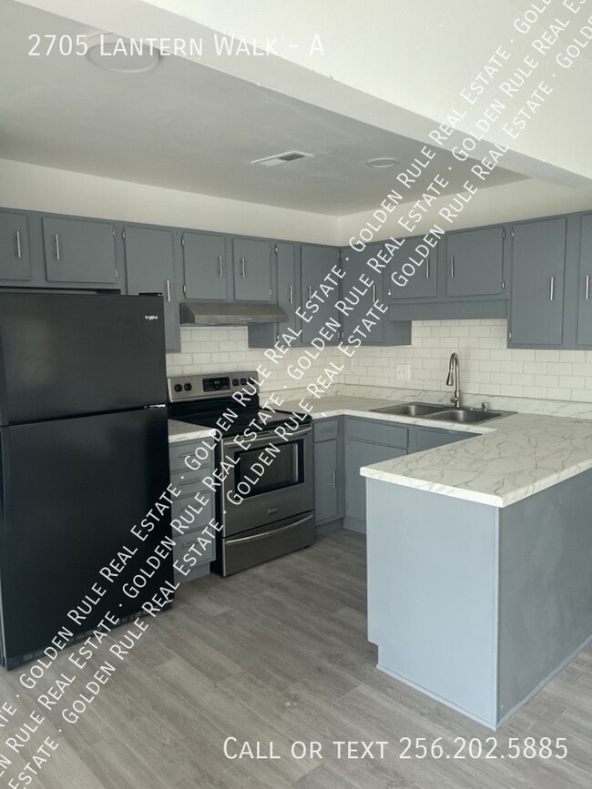 Building Photo - 2705 Lantern Walk SE