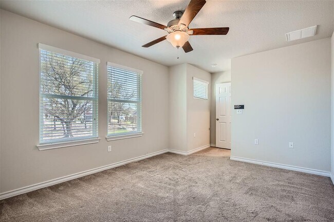Building Photo - 1604 Los Olivios Wy