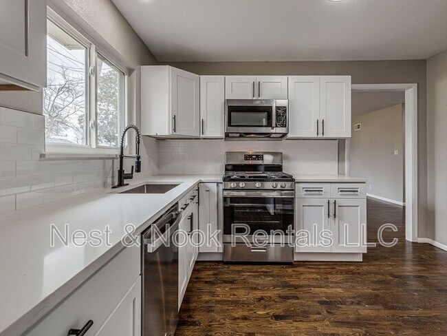 Building Photo - 5735 E 28th St