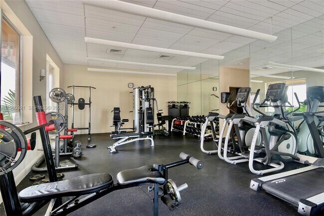 Building Photo - 3232 Coral Wy