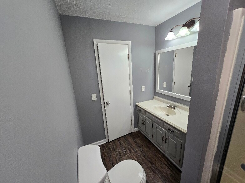 Building Photo - 5125 Cardinal Dr NW