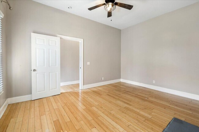 Building Photo - 216 W Anderson St