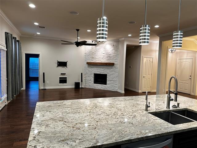 Building Photo - 401 Sagebrush Trail