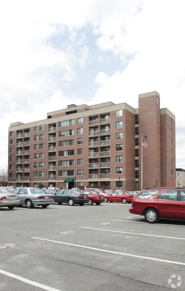 Front of Building - Berkshiretown Apartments