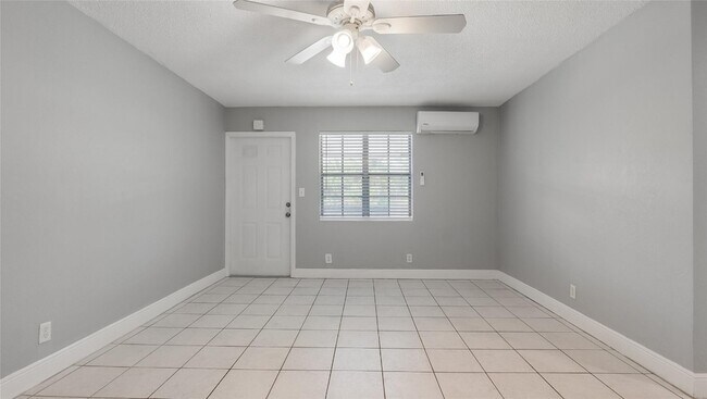 Building Photo - 626 SW 14th Ave