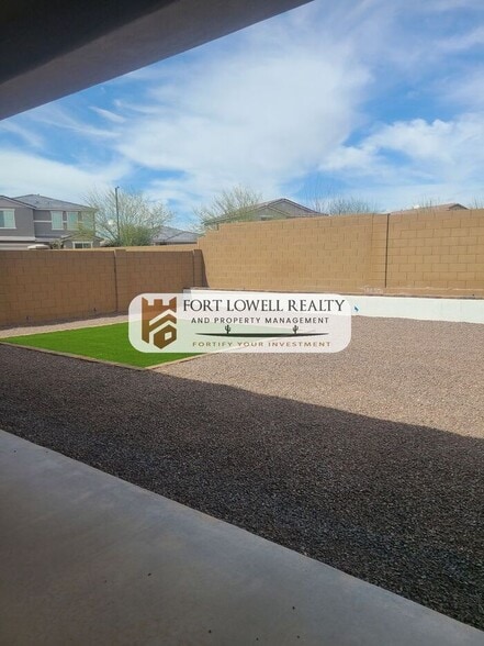 Building Photo - 18374 W Weatherby Dr