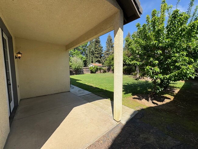 Building Photo - Two story home in SW Visalia coming soon!