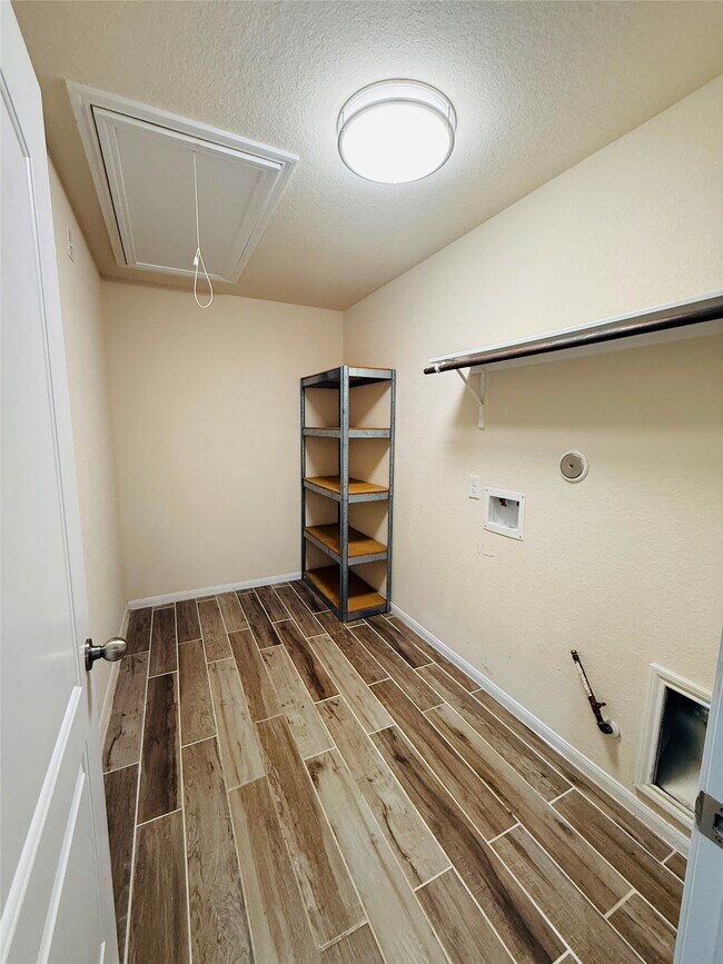 Building Photo - 23703 Early Maple Ct