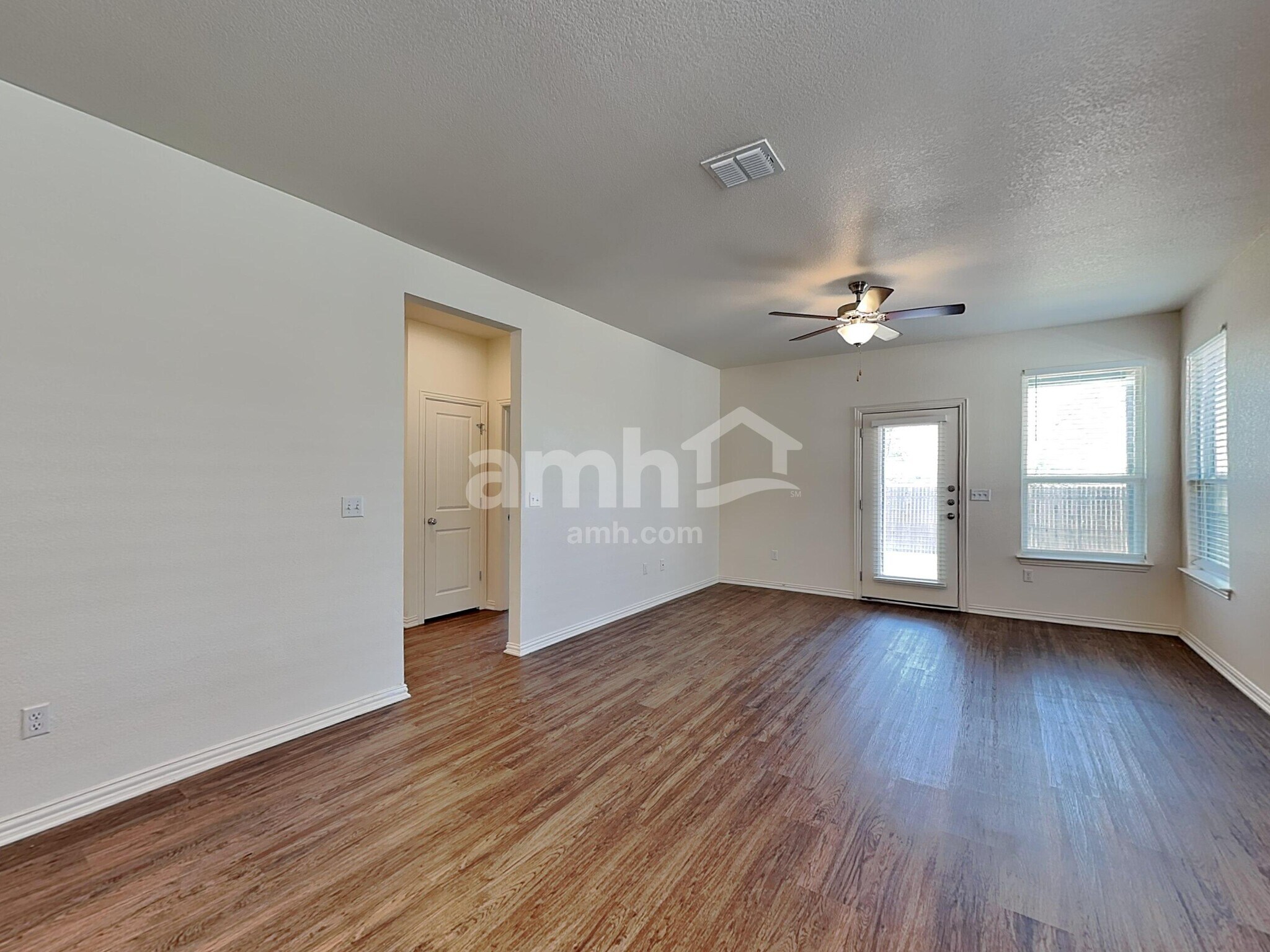 Building Photo - 2722 Wolfcreek