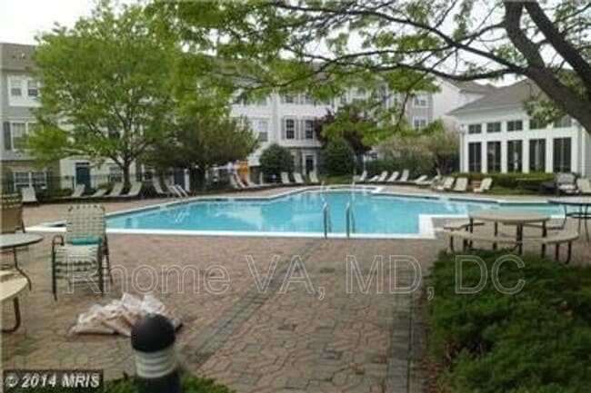 Building Photo - 21809 Jarvis Square